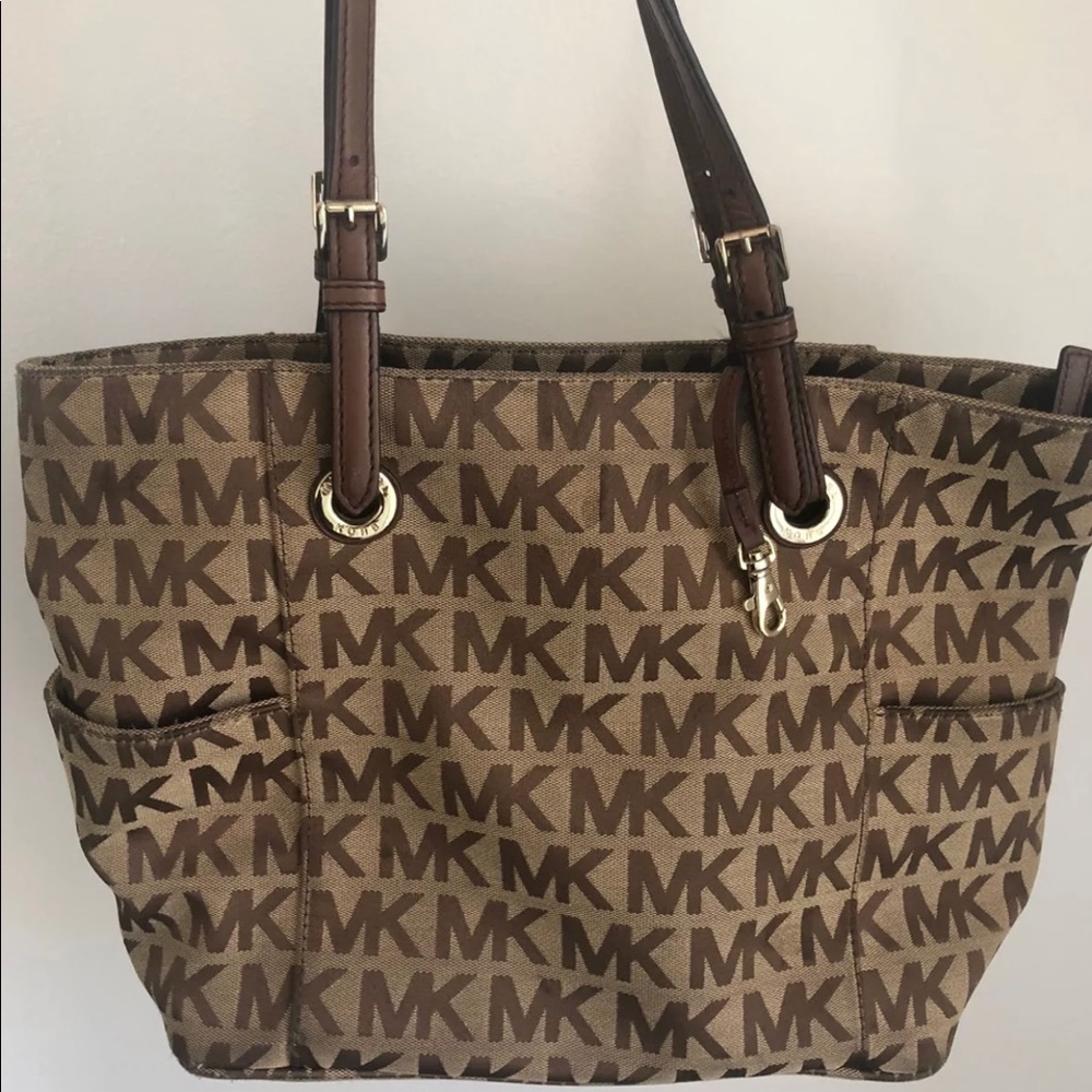 Michael Kors purse